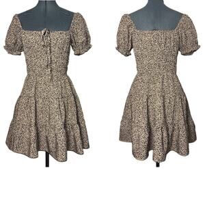 Hesperus mini tiered dress square neck short sleeves Woman's small tan, black